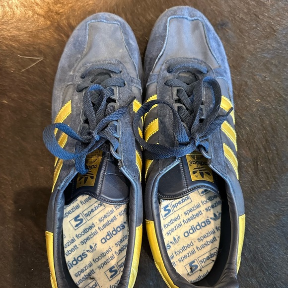 Adidas sneakers - Picture 3 of 7